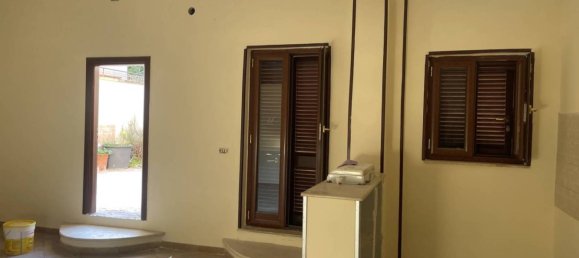 3 bedrooms Apartment in Arzano, Italy No. 262714 10