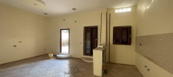 3 bedrooms Apartment in Arzano, Italy No. 262714 5