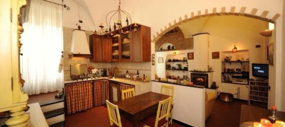 5 bedrooms Apartment in Imperia, Italy No. 322783 2