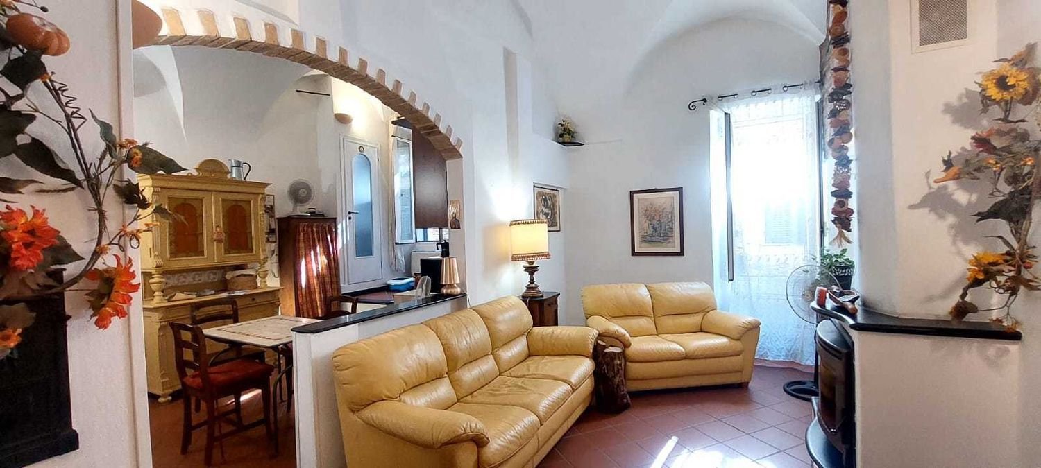 5 bedrooms Apartment in Imperia, Italy No. 322783