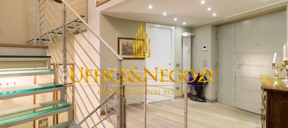 220m² Office in Milan, Italy No. 358995 12