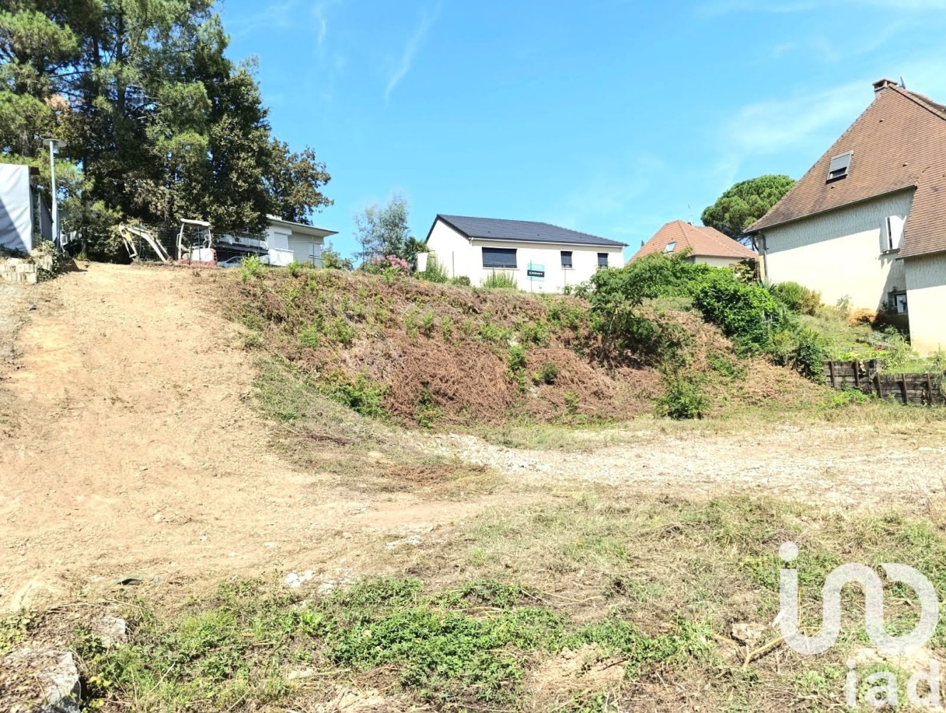 1400m² Land in Brive-la-Gaillarde, France No. 95992