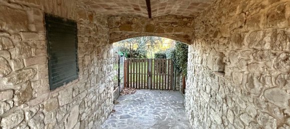 6 rooms House in Todi, Italy No. 104186 5