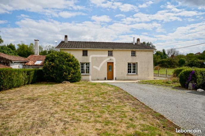 3 bedrooms House in L'Absie, France No. 300386