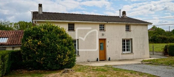 3 bedrooms House in L'Absie, France No. 300386 2