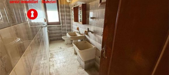 4 rooms Apartment in Nola, Italy No. 209522 7