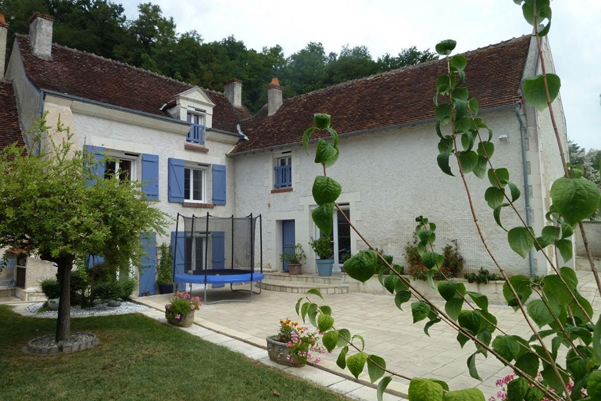 5 bedrooms House in Seigy, France No. 77684