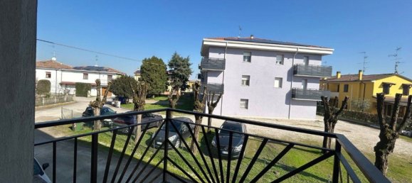 4 bedrooms Apartment in Terre del Reno, Italy No. 373242 2
