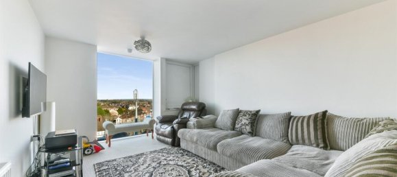 2 bedrooms Apartment in Epsom, United Kingdom No. 9734 2