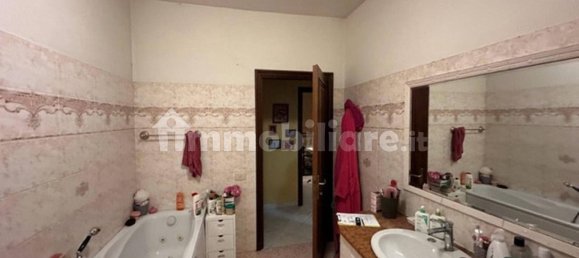 Apartamento de 4 dormitorios en Rome, Italy No. 9640 10