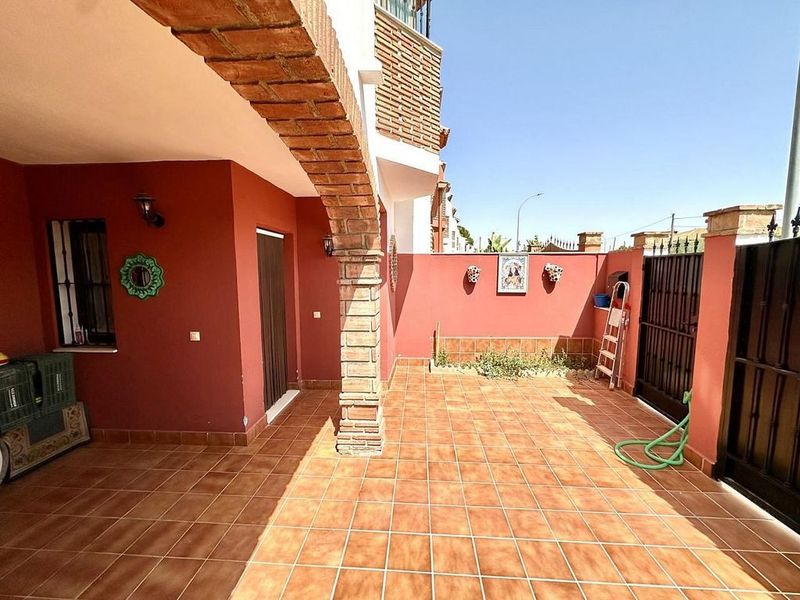 4 bedrooms Townhouse in Malaga, Spain No. 222970
