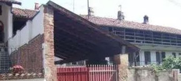 9 bedrooms House in Azeglio, Italy No. 315891 2