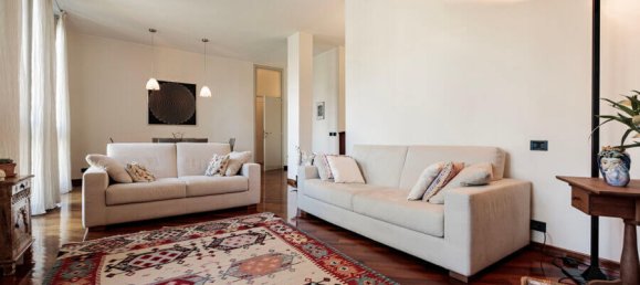2 bedrooms Apartment in Milan, Italy No. 243881 2