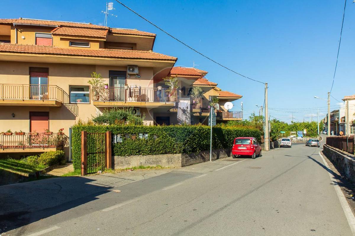 Apartamento de 2 dormitorios en Riposto, Italy No. 279762