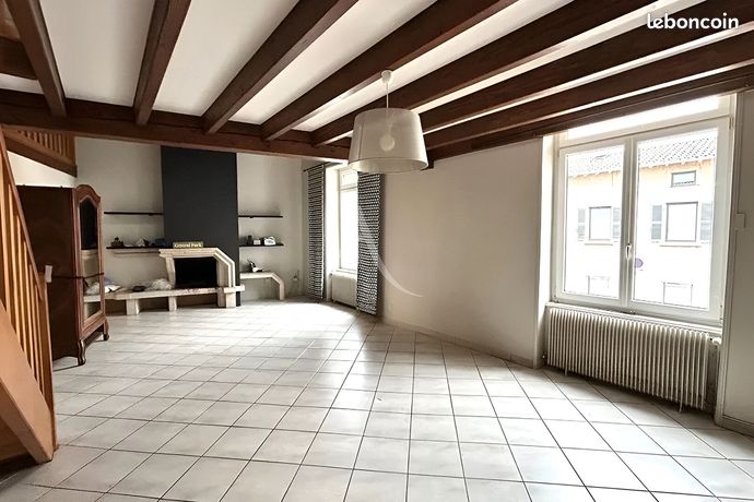 3 chambres Duplex à Mâcon, France No. 353577
