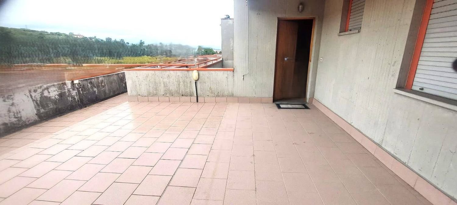 3 bedrooms Apartment in San Giovanni Valdarno, Italy No. 390877