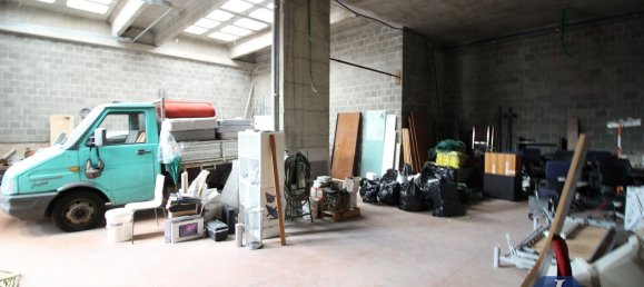 260m² Warehouse in Bollate, Italy No. 65792 3