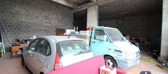 260m² Warehouse in Bollate, Italy No. 65792 4