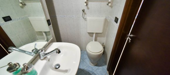 2 bedrooms Apartment in Turin, Italy No. 162661 37