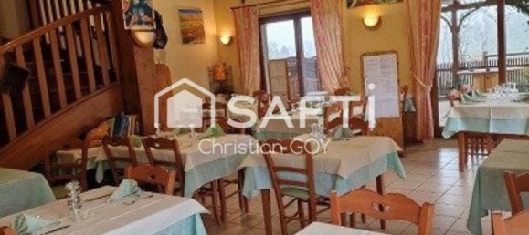 Propiedad comercial de 6 habitaciónes en Bourgoin-Jallieu, France No. 195270 2