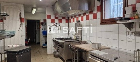 Propiedad comercial de 6 habitaciónes en Bourgoin-Jallieu, France No. 195270 8