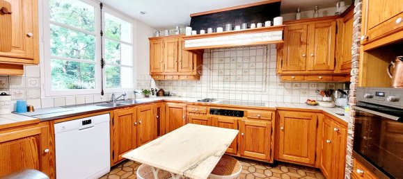 Замки и поместья с 6 спальнями в Сен-Джойс, Франция № 209641 5