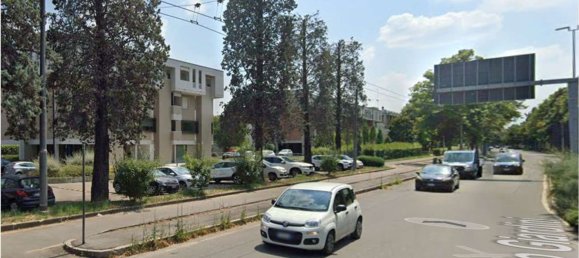 Propiedad comercial en Modena, Italy 250 m² No. 167398 2