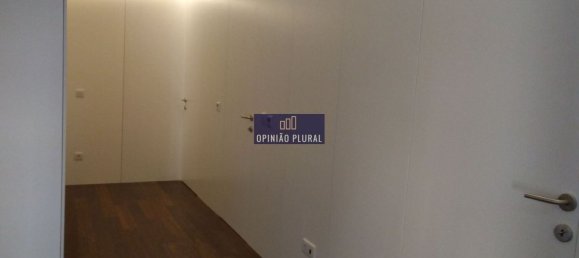 4 bedrooms Apartment in Porto, Portugal No. 78900 8