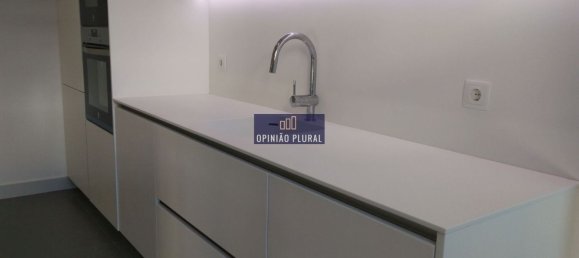 4 bedrooms Apartment in Porto, Portugal No. 78900 4