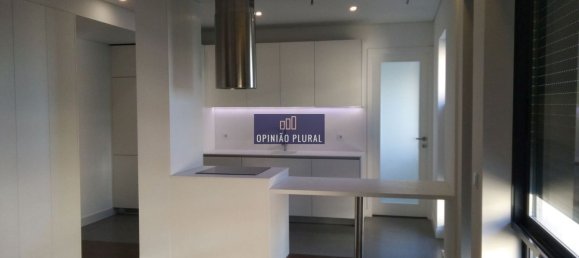 4 bedrooms Apartment in Porto, Portugal No. 78900 2