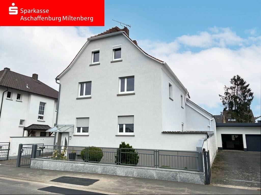 6 rooms Townhouse in Aschaffenburg, Germany No. 242525