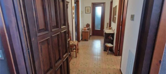 3 rooms Apartment in Omegna, Italy No. 202235 4