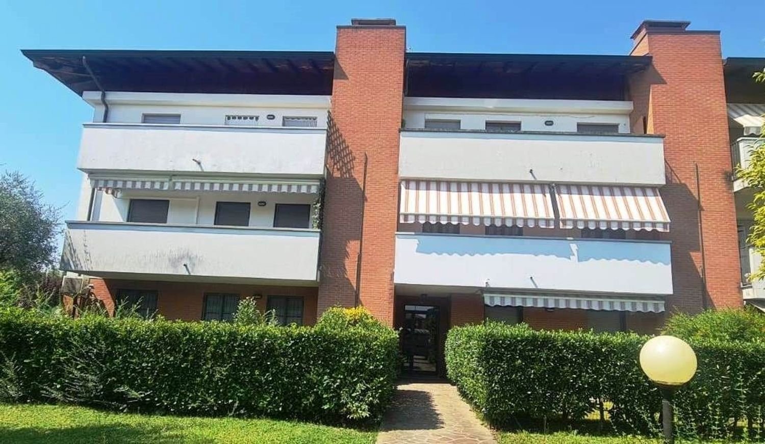 Apartamento de 3 dormitorios en Verdellino, Italy No. 387618