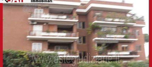 5 bedrooms Apartment in Rome, Italy No. 334109 3