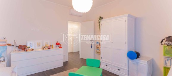 2 Schlafzimmer Wohnung in Magenta, Italy, Nr. 267010 25