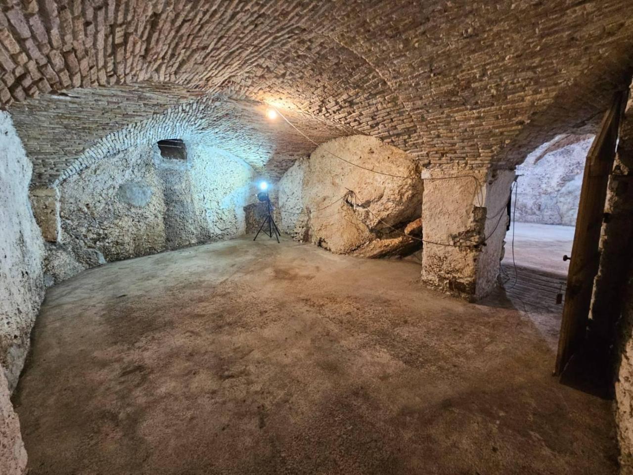 2 rooms Commercial property in Ventimiglia, Italy No. 25981