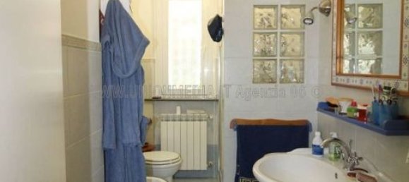 Villa de 5 habitaciónes en Sarzana, Italy No. 313172 8