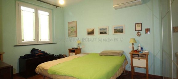 Villa de 5 habitaciónes en Sarzana, Italy No. 313172 9