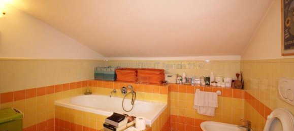 Villa de 5 habitaciónes en Sarzana, Italy No. 313172 18