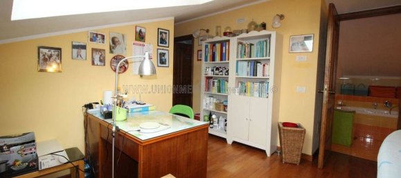 Villa de 5 habitaciónes en Sarzana, Italy No. 313172 21