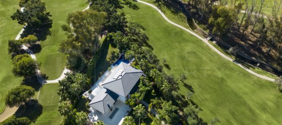 Villa de 5 dormitorios en Marbella, Spain No. 114050 3