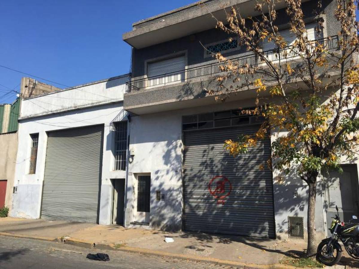 640m² Commercial property in Buenos Aires, Argentina No. 108193