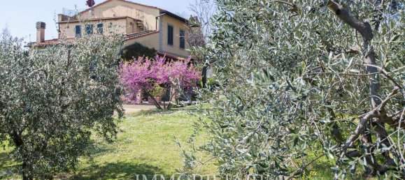 5 bedrooms Villa in Fiesole, Italy No. 354720 18