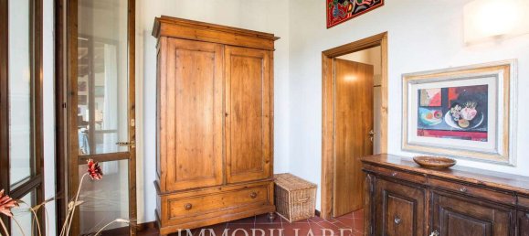 5 bedrooms Villa in Fiesole, Italy No. 354720 39