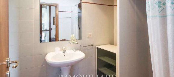 5 bedrooms Villa in Fiesole, Italy No. 354720 8