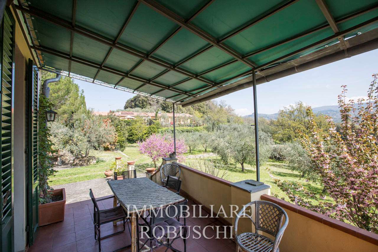 5 bedrooms Villa in Fiesole, Italy No. 354720