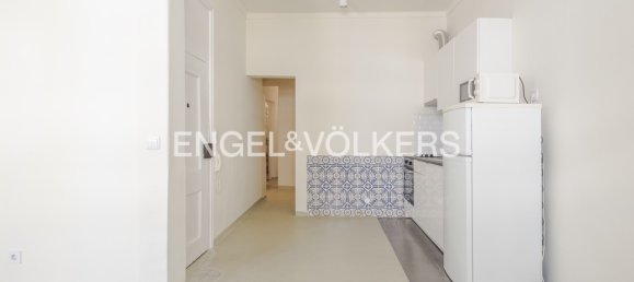 3 bedrooms Apartment in Lisbon, Portugal No. 12923 8