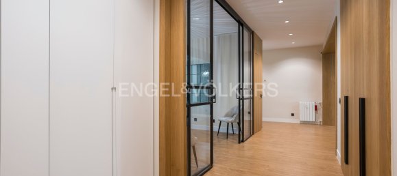 3 bedrooms Apartment in Madrid, Spain No. 148689 16