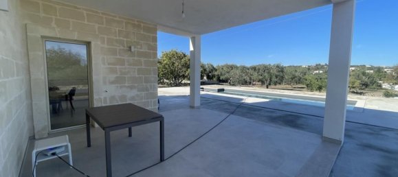 Вилла с 3 комнатами в Остуни, Италия № 185852 39