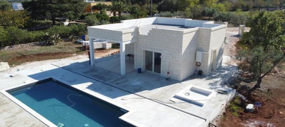 Вилла с 3 комнатами в Остуни, Италия № 185852 22